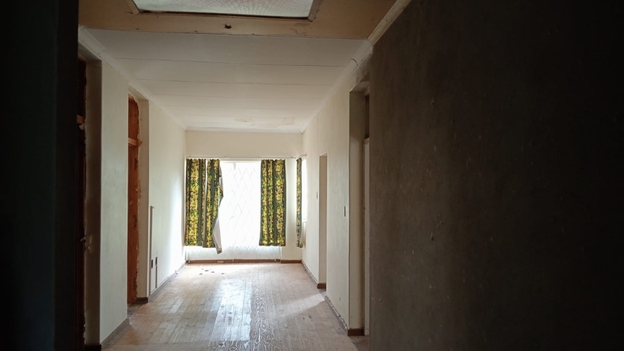 5 Bedroom Property for Sale in Waverley Free State